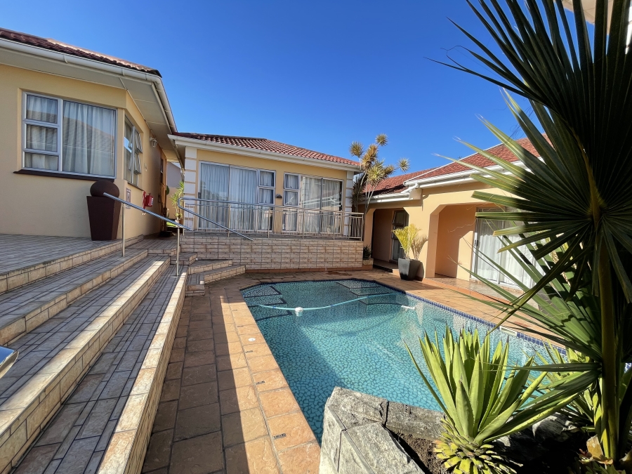 14 Bedroom Property for Sale in Haven Hills Eastern Cape